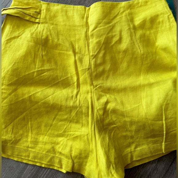 LAST PRICE🍒🤍 FOREVER 21 skirt/shorts 💛 - Picture 5 of 8